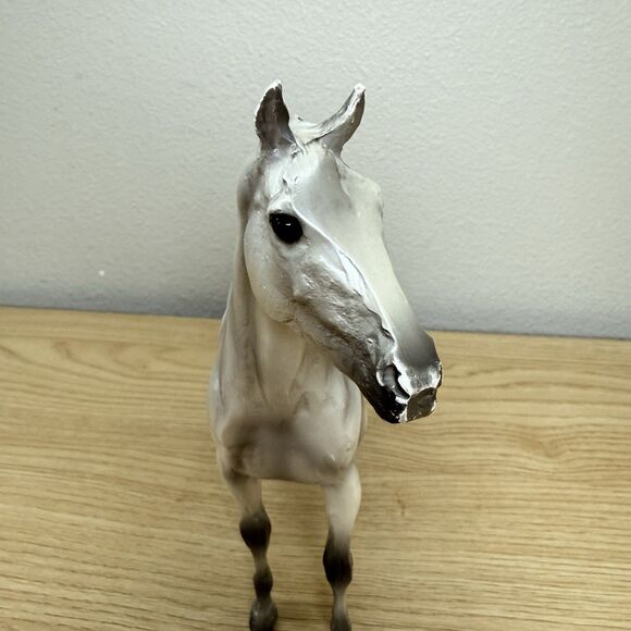 Breyer Horse Lot of two #62031 Duchess Grey Thoroughbred 1:12 Pearlescent Shiny - Picture 4 of 8